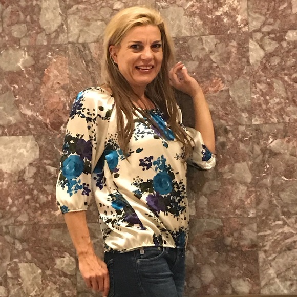 Romantic times top 💜sale 💜 - Picture 8 of 8